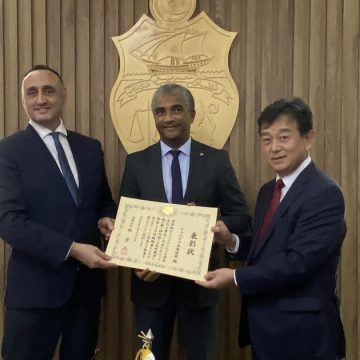 La Fédération tunisienne de Judo reçoit le Prix du ministre des Affaires étrangères du Japon