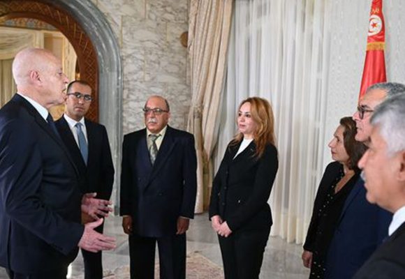 Tunisie-Présidence : Les nouveaux membres du gouvernement prêtent serment