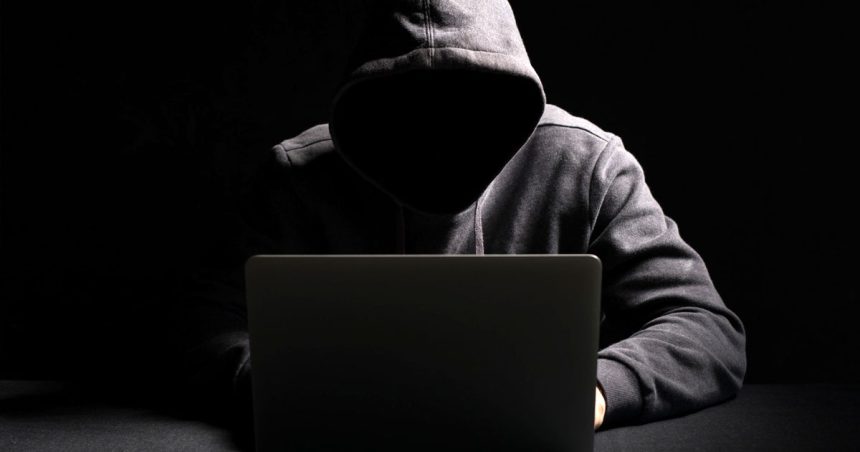 Les réseaux sociaux entre connectivité et péril
