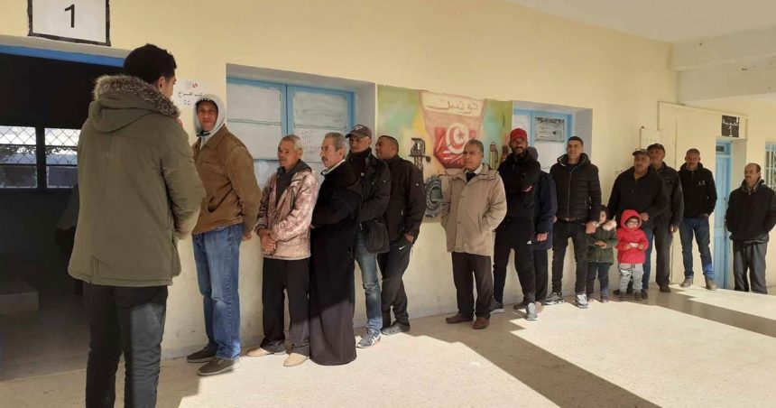 Le remède aux malheurs de la Tunisie : la réforme, et non les urnes