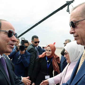 Après dix années de tempête, Erdogan au Caire (vidéo)