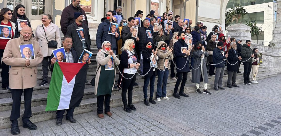 Marche à Tunis des familles des détenus politiques