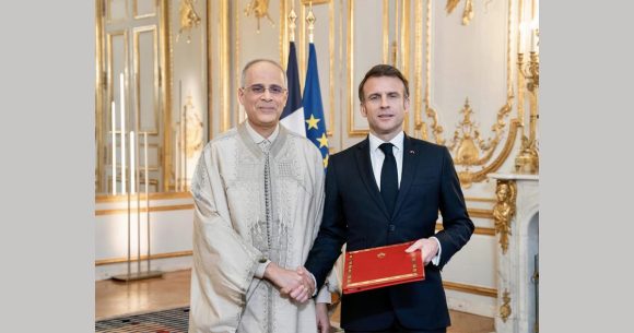 Tunisie-France : Dhia Khaled remet ses lettres de créance à Emmanuel Macron