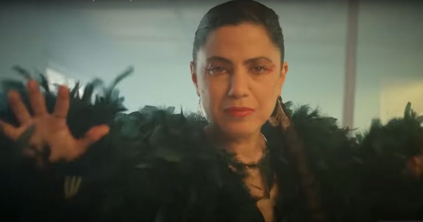 Dans ‘‘Mra’’, Emel se fait porte-étendard de la révolution féminine (vidéo)