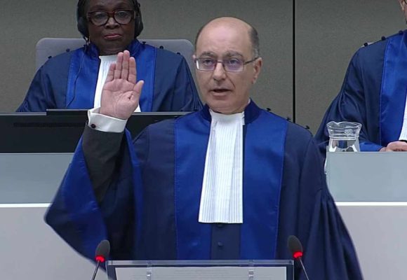 Élu à la CPI, le juge tunisien Haykel Ben Mahfoudh prête serment
