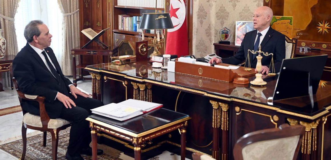 Tunisie : Saïed s’attaque à la sous-traitance dans le secteur privé