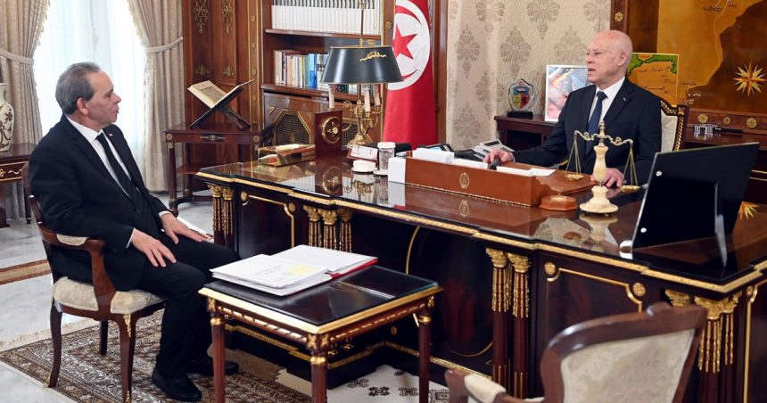 Tunisie : Saïed s’attaque à la sous-traitance dans le secteur privé