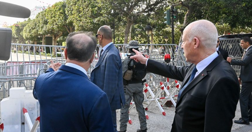 Tunisie : Kaïs Saïed «libère» l’avenue Habib Bourguiba