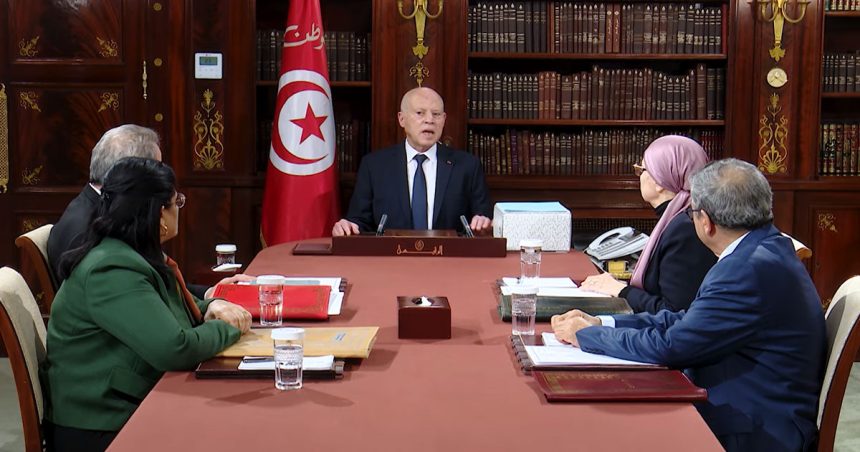 Kaïs Saïed traque les «fonds suspects affluant de l’étranger vers les associations»