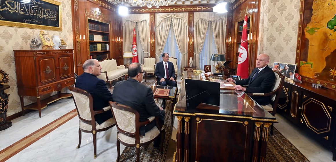 Saïed dénonce les Tunisiens qui louent leurs services à une partie étrangère