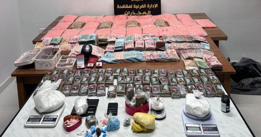 La Marsa : Cannabis, cocaïne et héroïne saisis chez une femme à la tête d’un réseau de trafic
