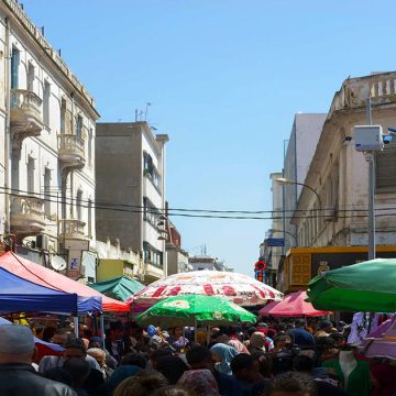 Tunisie : l’IACE appelle à harmoniser l’économie de rue avec la vie urbaine