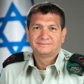 Le chef du renseignement militaire israélien démissionne, «victime» du Hamas