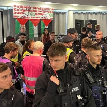 La police allemande attaque violemment une conférence sur la Palestine