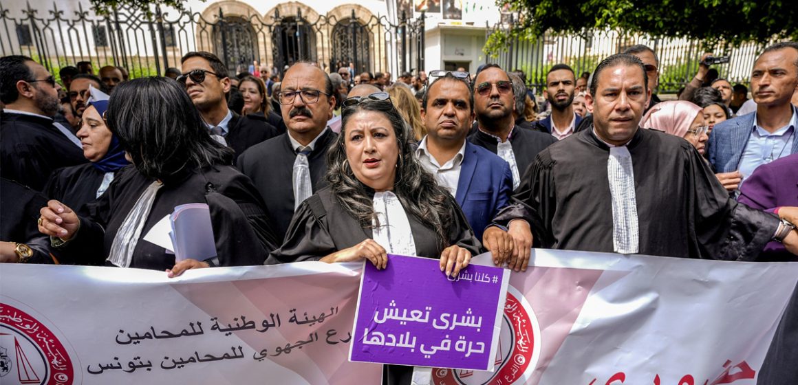 La FIDH aux avocats tunisiens : « restez debout et mobilisés pour que justice soit rendue»