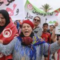 Des Tunisiens manifestent contre les migrants en transit vers l’Europe