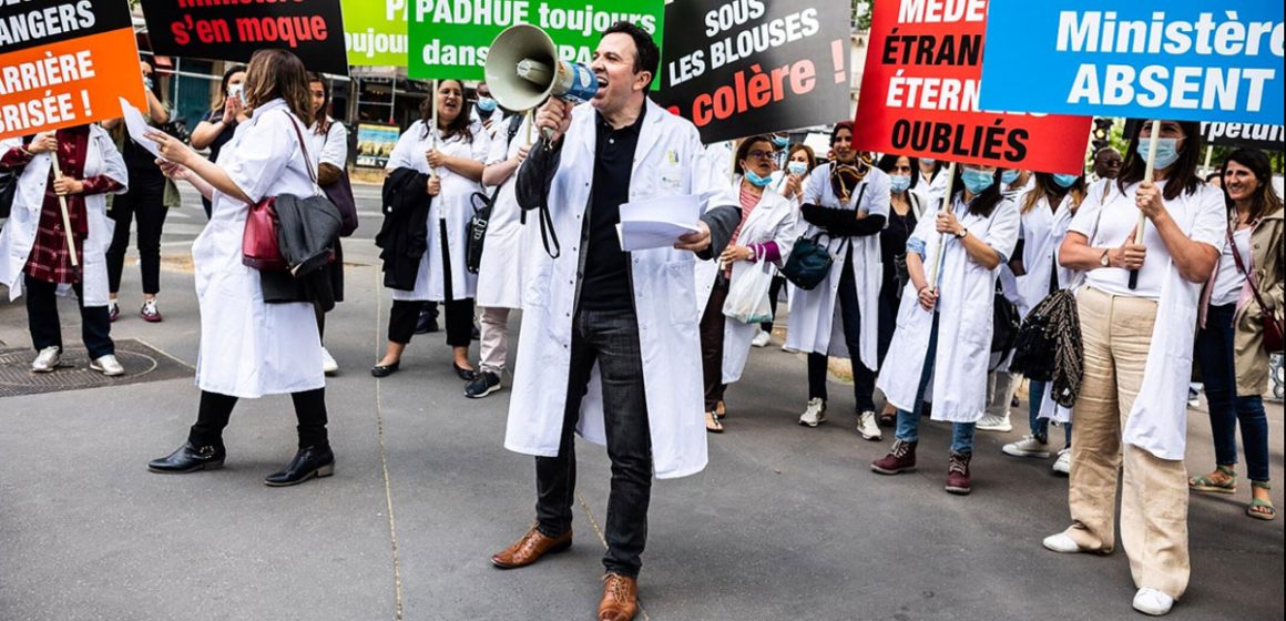Le Maroc retient mieux ses médecins que la Tunisie ou l’Algérie