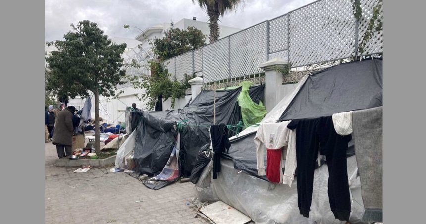 Tunisie: la police évacue les réfugiés campés devant le HCR