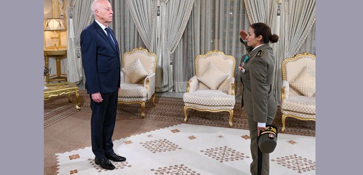 Ahlem Douzi lauréate du Prix Trailblazer décorée par le président de la République