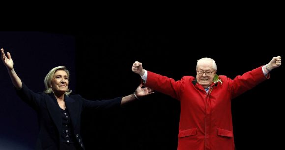 Marine-et-Jean-Marie-Le-Pen France | L’extrême droite aux portes de l’Élysée