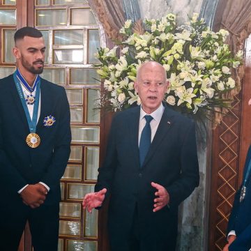 Les médaillés tunisiens au JO Paris 2024 honorés par le chef de l’Etat