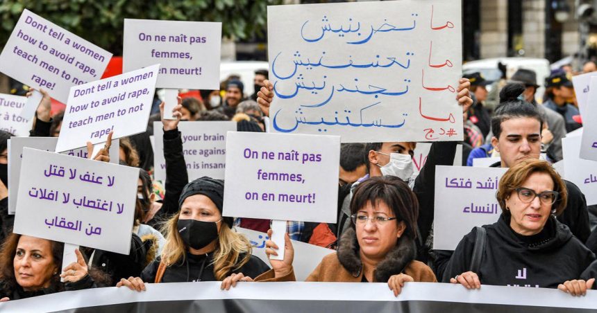 Les femmes et la démocratie menacées en Tunisie