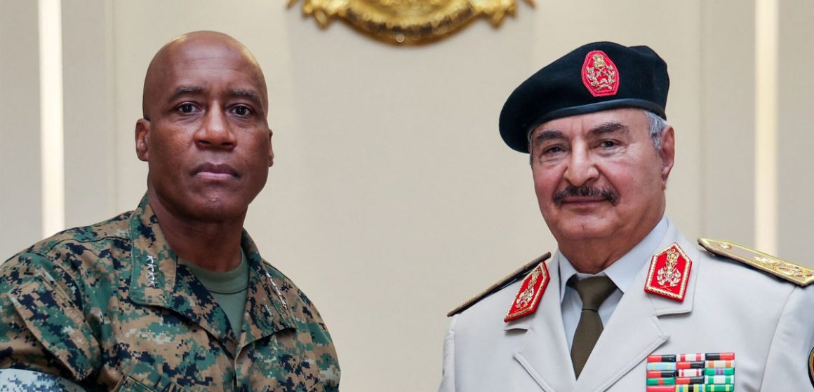 Les États-Unis ouvrent un nouveau chapitre avec Khalifa Haftar