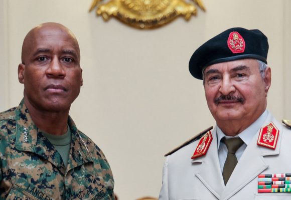 Les États-Unis ouvrent un nouveau chapitre avec Khalifa Haftar