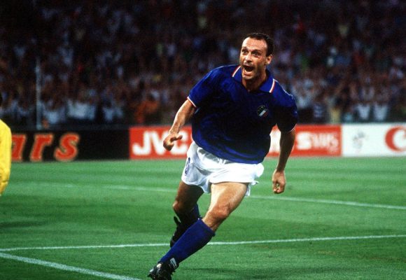 Toto` Schillaci au paradis des artificiers du football