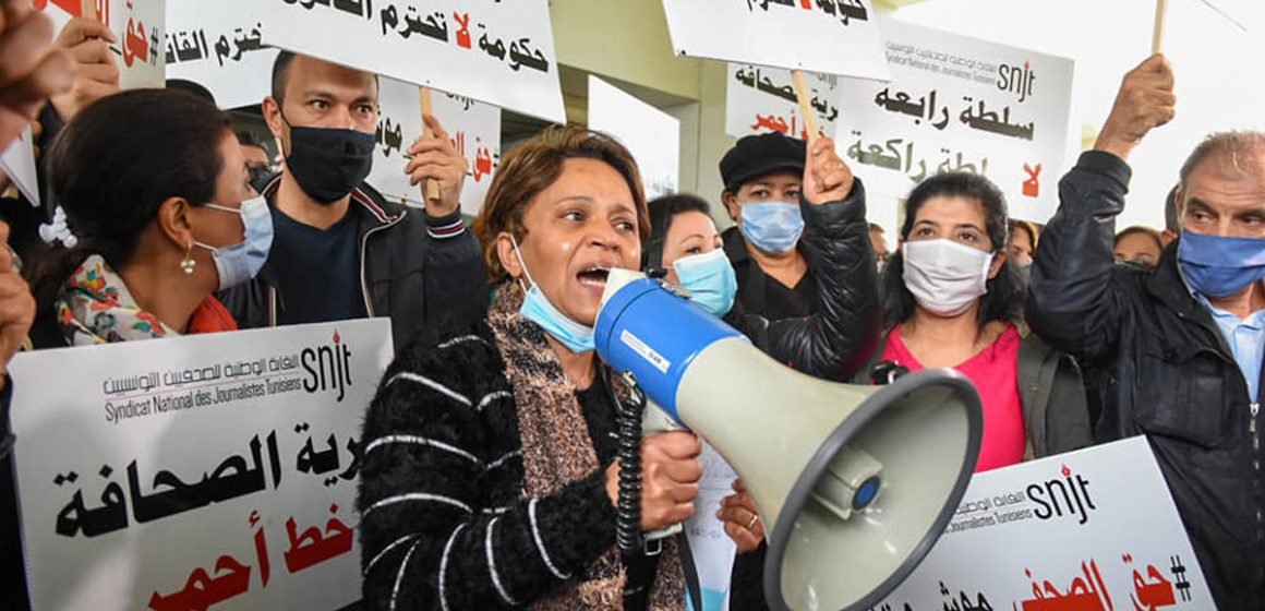 Aïda Hichri : «Nous sommes revenus au climat de la peur et de la censure»