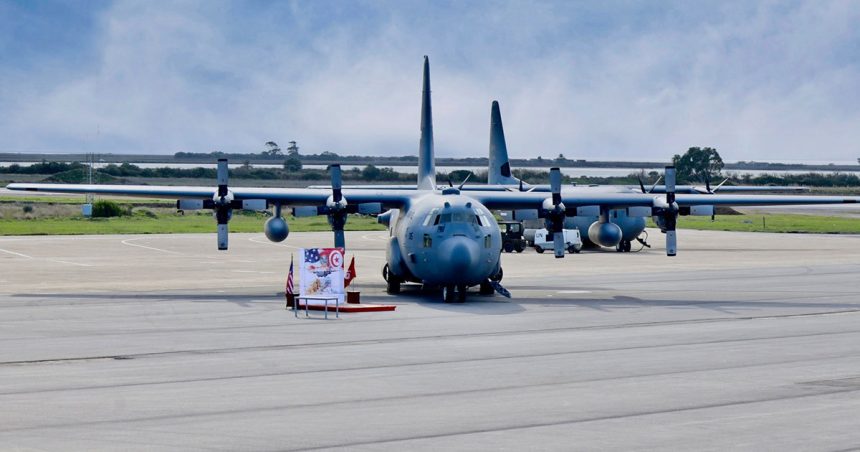 Défense : La Tunisie reçoit un Hercules C-130H2 des USA