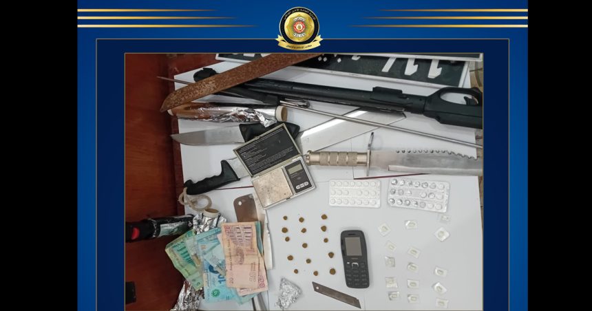 Drogues et armes blanches saisies au Kram : Quatre dealers arrêtés