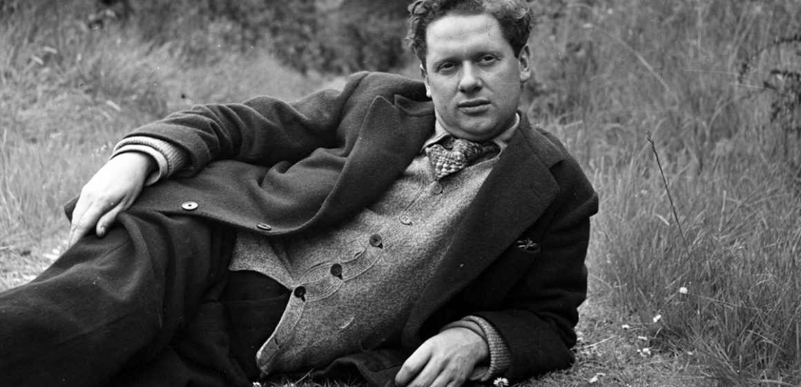 Le poème du dimanche : ‘‘N’entre pas apaisé dans cette bonne nuit’’ de Dylan Thomas