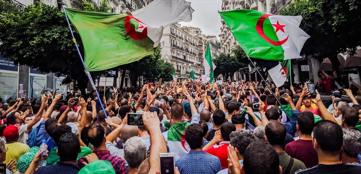 Entre «Manich Radi» et «Rani maa bladi» ou le difficile débat politique en Algérie