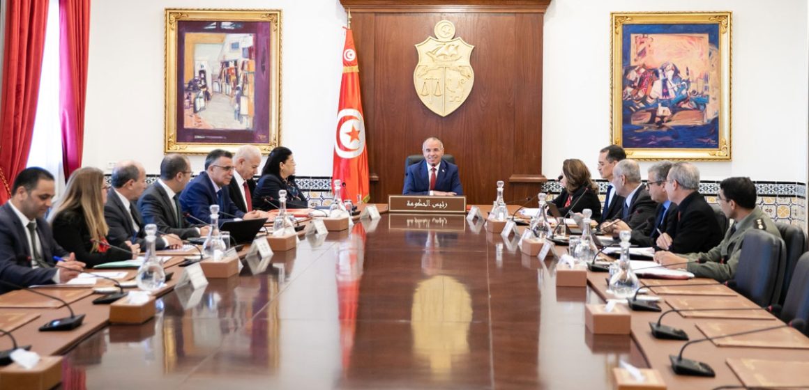 Tunisie : approbation de deux projets pour la production de 1700 MW d’électricité d’ici 2027