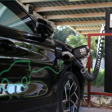 Transition énergétique à Nabeul : Acquisition de la 1ère voiture électrique communale (Photos)