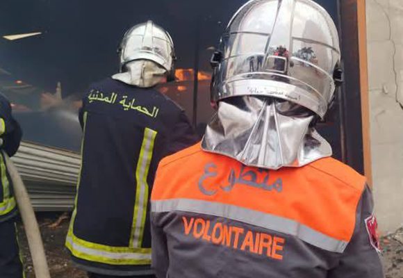 Incendie dans une usine de bois à Sfax : 4000 m² ravagés par les flammes (Photos)