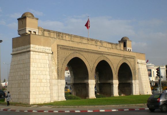 Tunis | Suicide à la station de métro léger Bab Saadoun