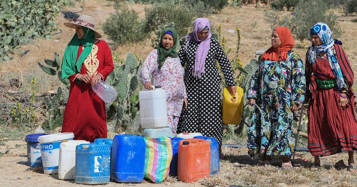 Femmes-Corvee-Eau L’été du mécontentement en Tunisie