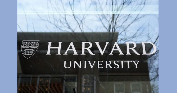 Harvard refuse de s’agenouiller devant Donald Trump