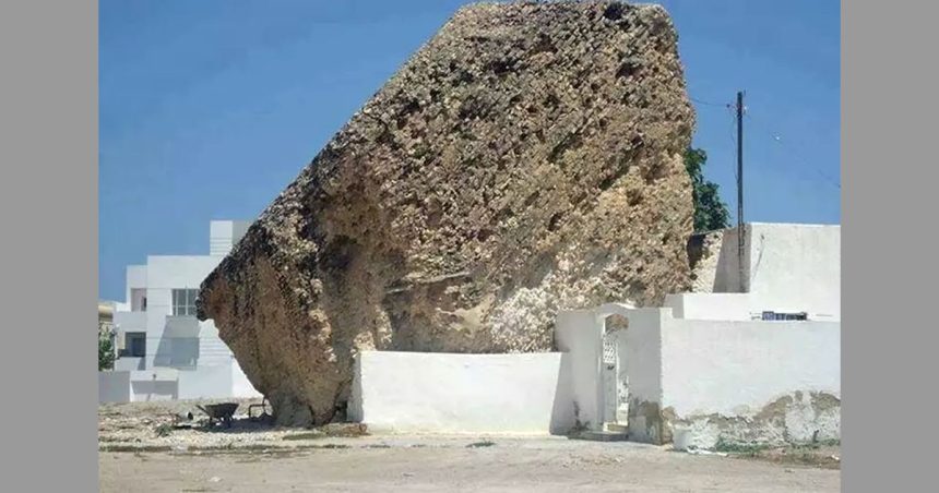 Tunisie, la légende du «rocher renversé» de Sousse