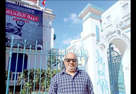 Tunis | Le SNJT organise une cérémonie funéraire en hommage à Mahmoud Laarroussi