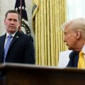 L’unité de façade de l’administration Trump vole en éclats!