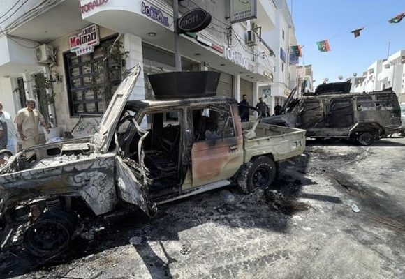 La Tunisie se dit prête à abriter des pourparlers inter-libyens