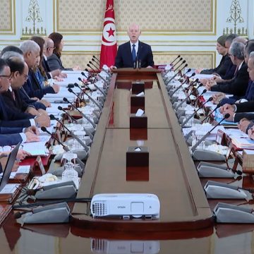 Tunisie │ Kaïs Saïed réitère ses griefs contre l’administration publique