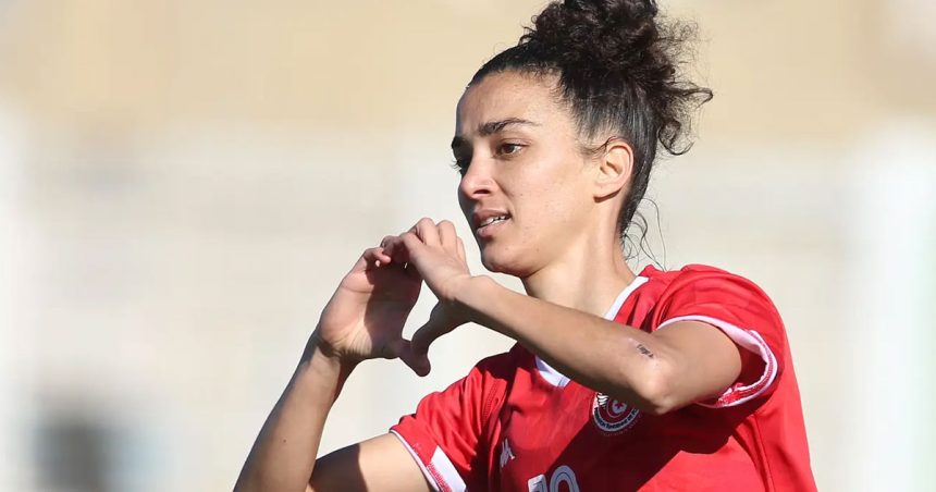 Mariem Houij, la star du football féminin tunisien, rêve encore plus grand