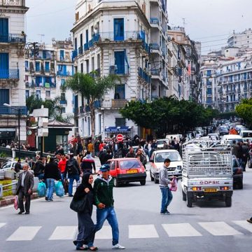 Baisse des naissances et ralentissement démographique en Algérie