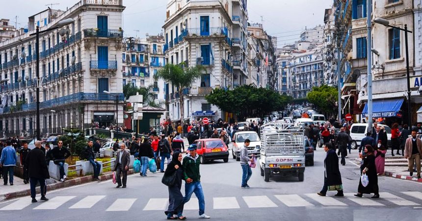Baisse des naissances et ralentissement démographique en Algérie