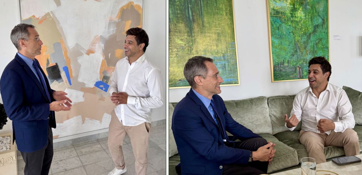 Rencontre de l’ambassadeur Hood avec le réalisateur Majdi Smiri   