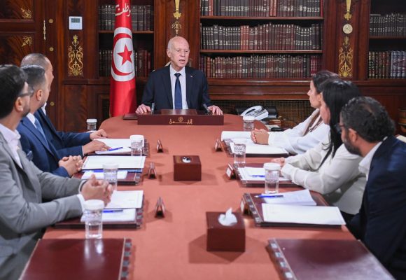 Kaïs Saïed | «Le concours est la seule voie de recrutement»